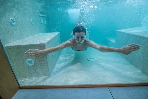 Piscina interna, piscina aquecida