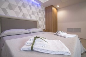 1 quarto, escrivaninha, Wi-Fi de cortesia, roupa de cama