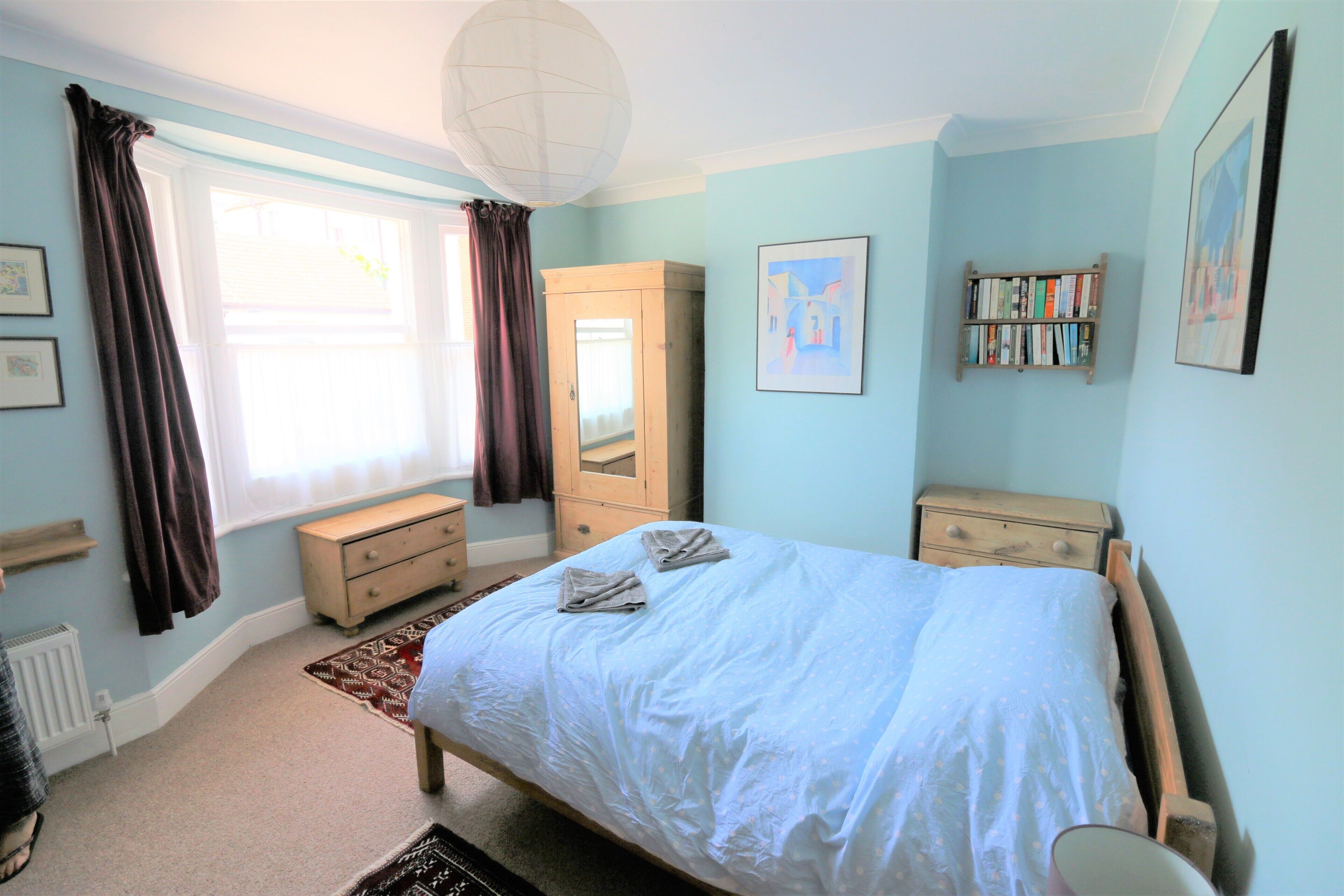 2 bedrooms, iron/ironing board, travel cot, free WiFi