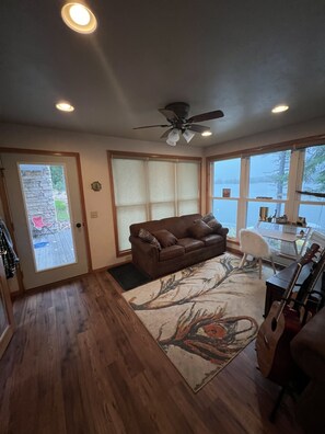 TV, fireplace, DVD player
