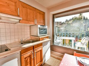 Fridge, microwave, dishwasher