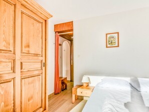 1 bedroom, free WiFi