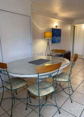 Dining - House with garden and terrace (Noisy-le-Grand)