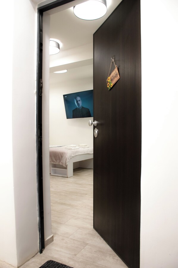 1 bedroom, desk, iron/ironing board, free WiFi