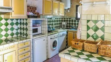 Réfrigérateur, plaque de cuisson, lave-vaisselle, cafetiÚre/bouilloire