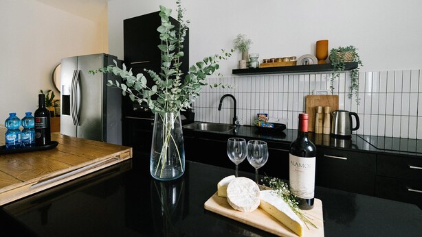 Carmel Beach House 3BR w/ Roof deck 201 | Dapur pribadi | Mesin pembuat kopi/teh