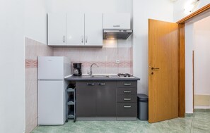 Réfrigérateur, plaque de cuisson