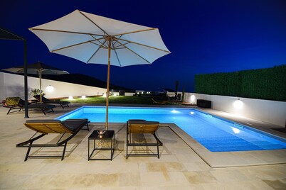 Luxury Villa Mika with private pool near Dubrovnik