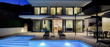 Piscine extérieure, piscine chauffée