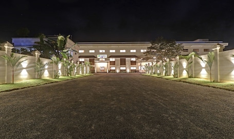 Exterior. Treebo Premium Vahada