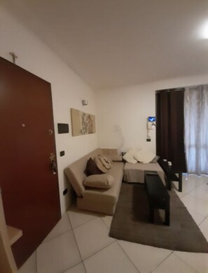 Apartment, 1 Queen Bed | Interior