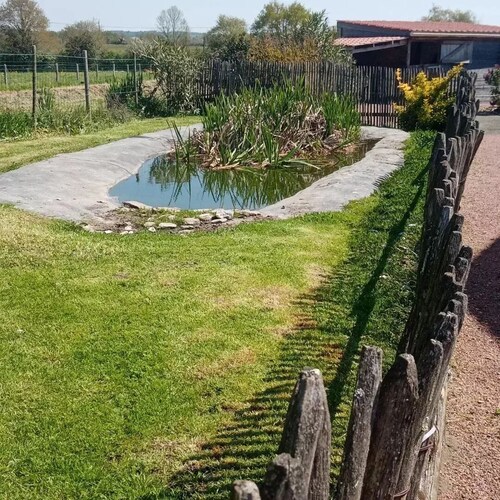 Gîte le Marillet converted barn with covered swimming pool for 9 people, Vendée.