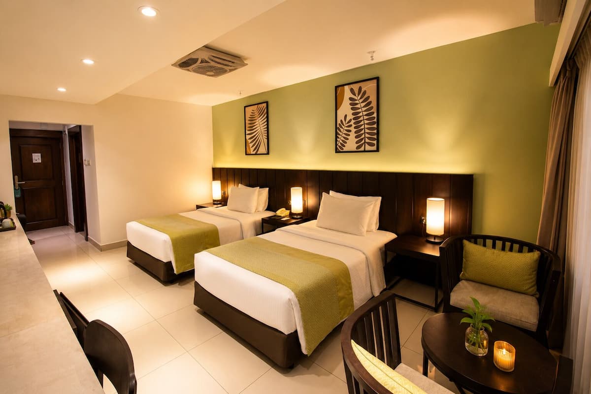 Deluxe Twin Room | Laptop workspace, free WiFi