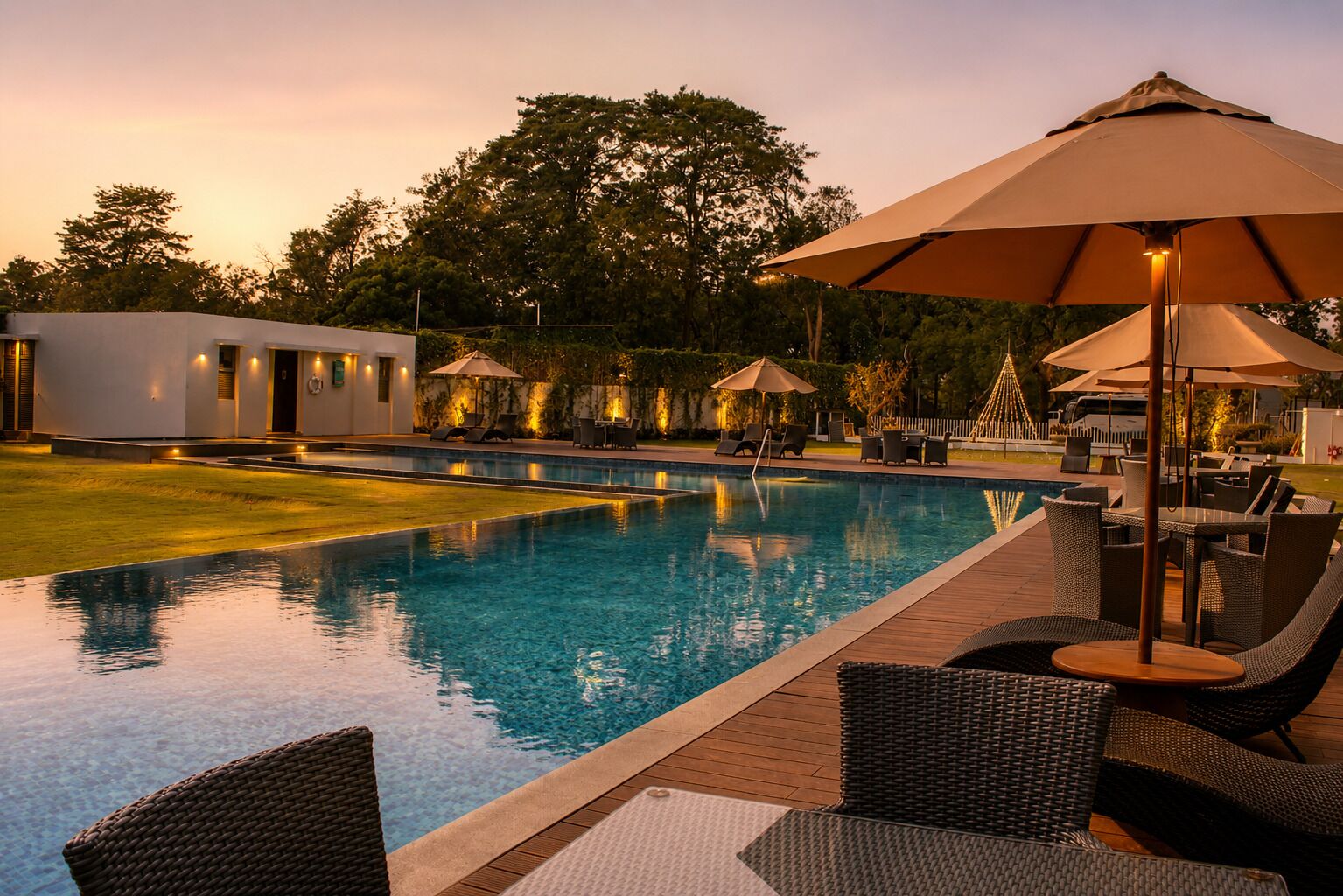 Outdoor pool, pool umbrellas