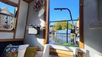 Cabin, 1 Queen Bed | Interior