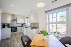 Apartment | Private kitchen | Fridge, microwave, oven, stovetop - Carlisle - Apartment - Sleeps 5 - Pet-friendly (Carlisle)
