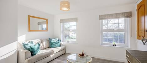 Apartment | Living area