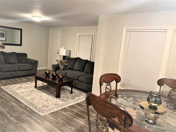 Smart TV - The Hideaway - Executive/Vacation Rental Home (Jonesboro)