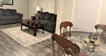 The Hideaway - Executive/Vacation Rental Home