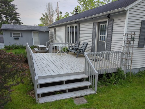 Cozy Creek Cottage, situated between the beautiful rolling hills of Italy, NY