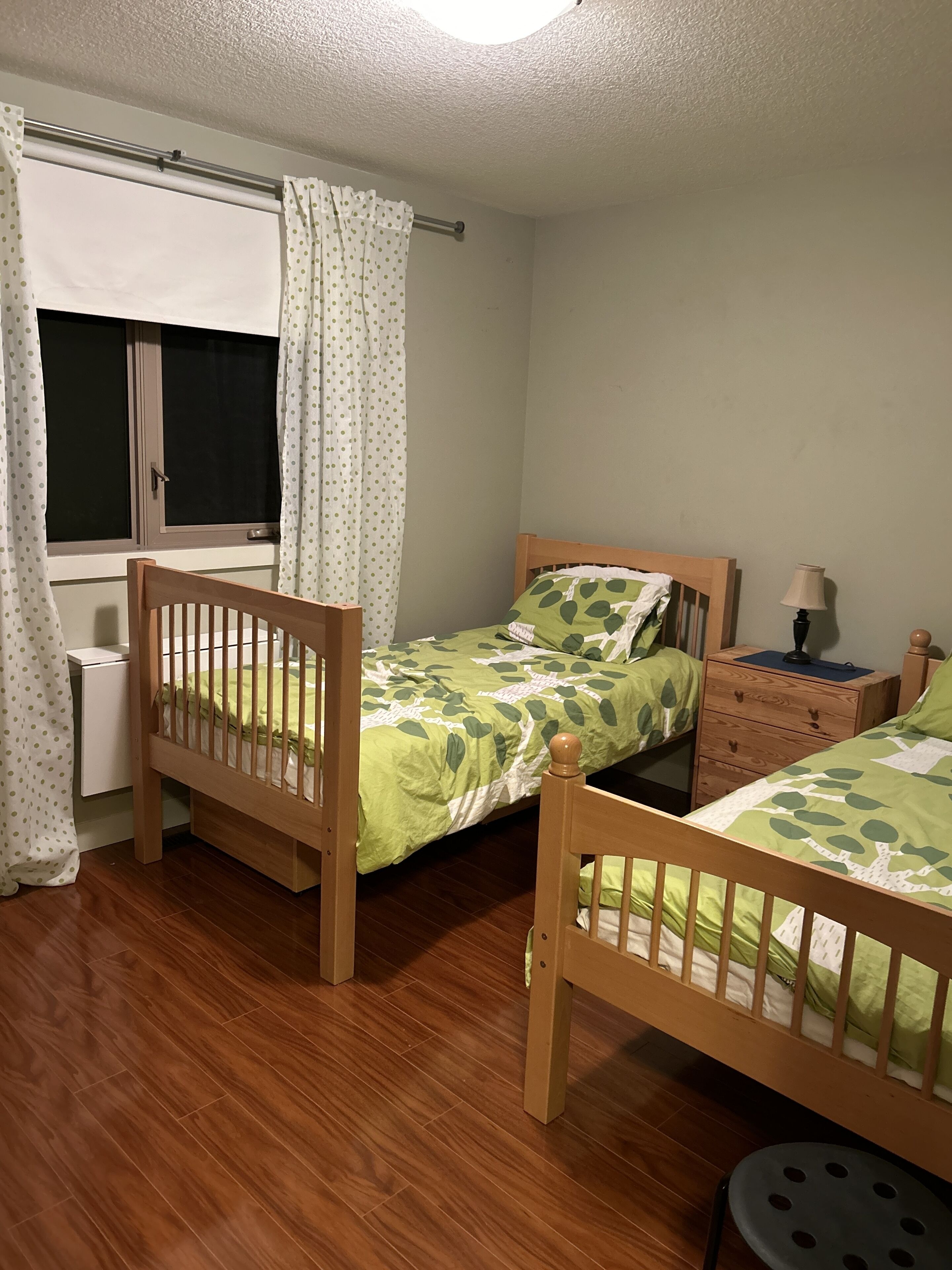 2 makuuhuonetta, ilmainen Wi-Fi, vuodevaatteet