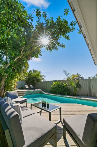 [Relax by the Pool]Siesta Key