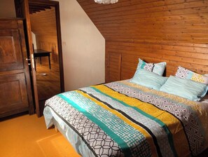 2 Schlafzimmer, Schreibtisch, Bügeleisen/Bügelbrett, kostenloses WLAN