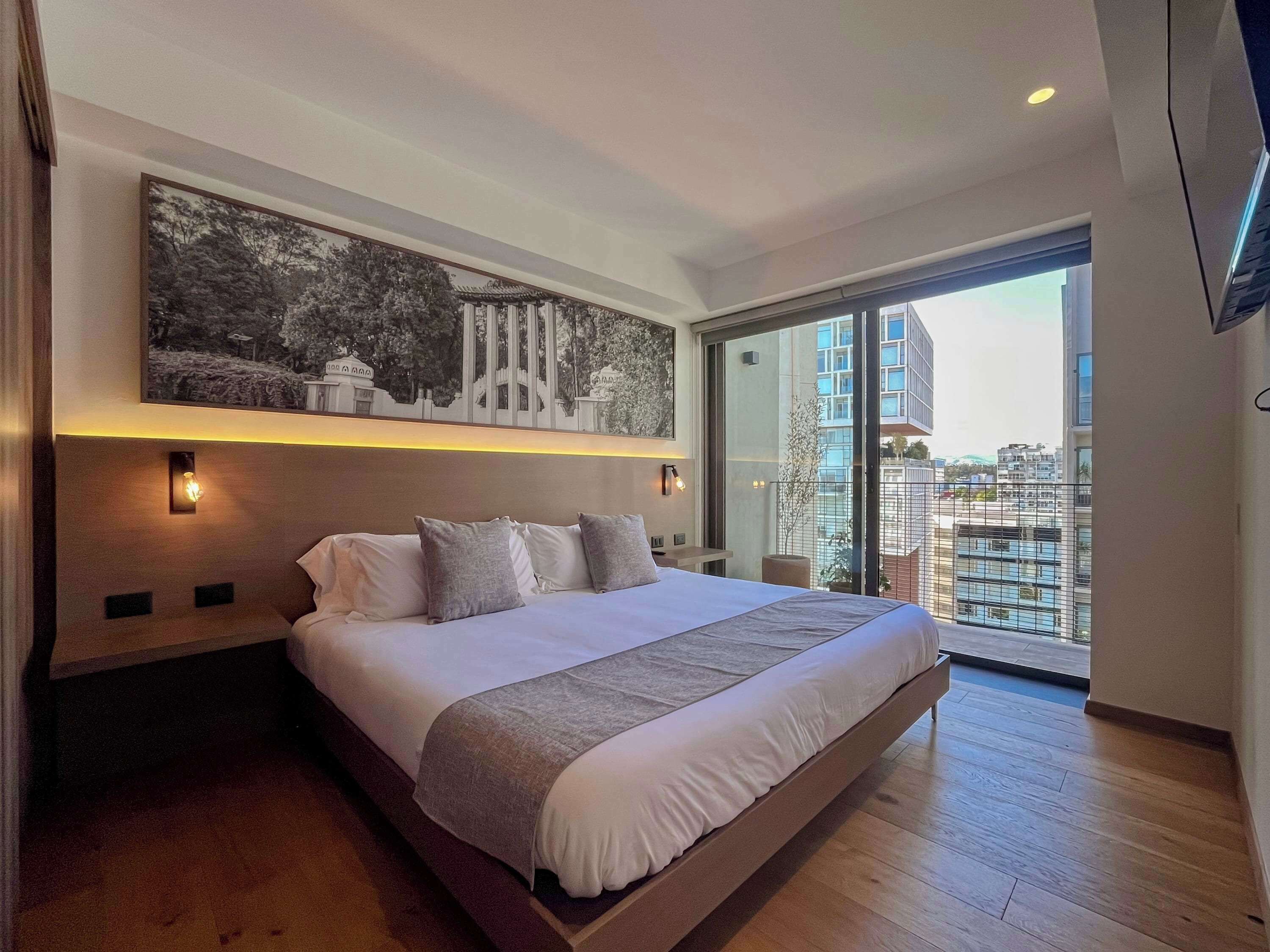 2 soverom, skrivebord, strykejern/-brett og wi-fi