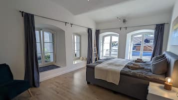 1 dormitorio, cuna de viaje, wifi gratis y ropa de cama