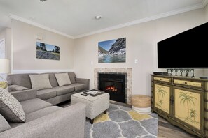 Smart TV, fireplace