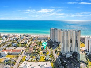 Exterior - Quaint Beach House | Private Pool | Putting Green | 2 Min Walk To Private Beach (Miramar Beach)