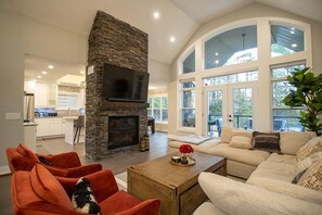 Téléviseur connecté, foyer