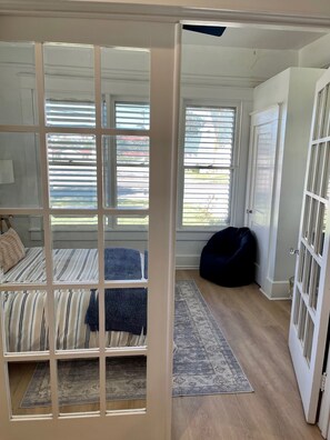 4 bedrooms, desk, iron/ironing board, WiFi