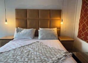 5 bedrooms, WiFi