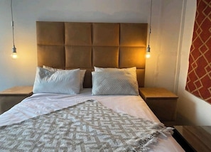 5 bedrooms, WiFi