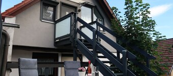 Kleine Gemütliche Dachgeschosswohnung Bino