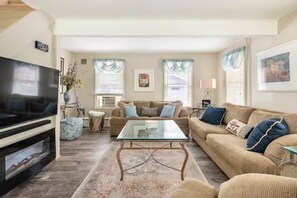 Smart-tv en een open haard