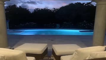 Alberca al aire libre