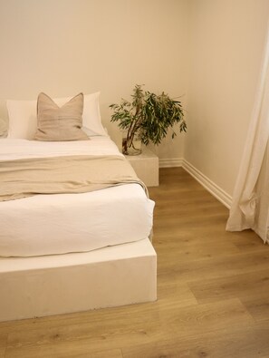 4 bedrooms, WiFi, bed sheets - Beaux in the Desert- a desert oasis (Coachella)