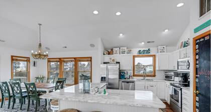 Beautiful OBX Home w. Pristine Views by RedAwning