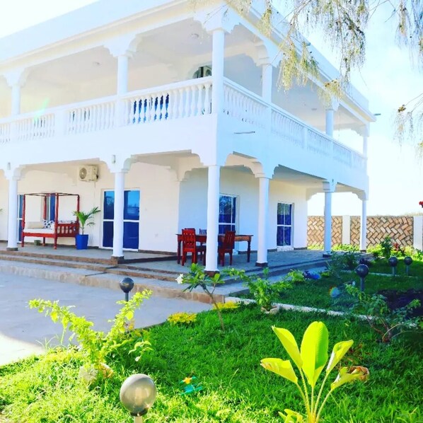 Terrace/patio - The White Villa Watamu (Watamu)