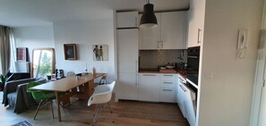 Kühlschrank, Ofen, Herdplatte, Geschirrspüler