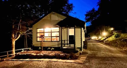 Nate's Cabin at Water's Edge