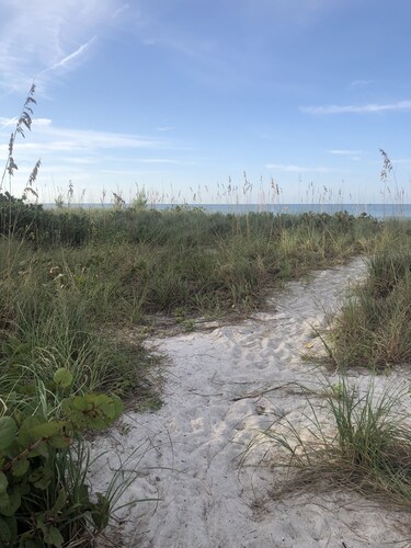 Short walk to beach or take your boat from the canal  / dock in your backyard!