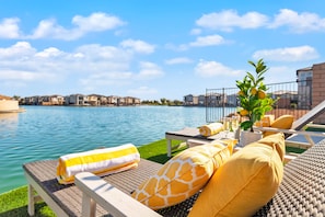 Property grounds - Lakefront with private Pool 4 master (Indio)
