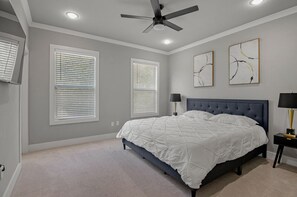 3 dormitorios, escritorio, tabla de planchar con plancha y wifi gratis