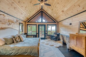 3 habitaciones, escritorio, cuna de viaje y wifi gratis 