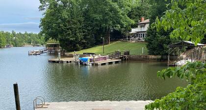 Lake Hickory