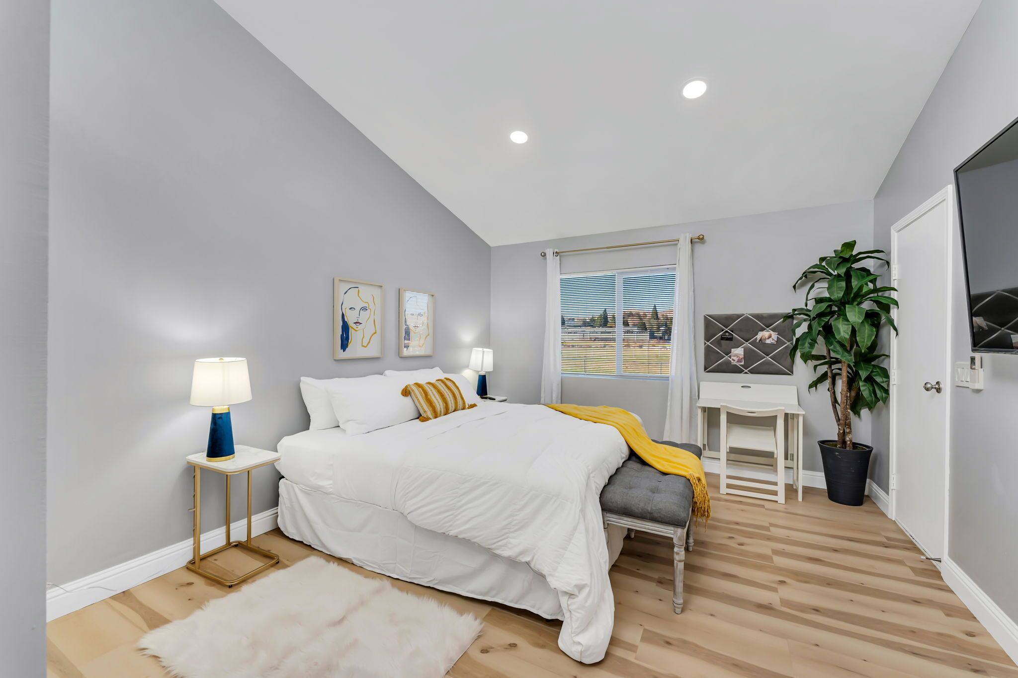 2 chambres, bureau, fer et planche à repasser, Wi-Fi gratuit