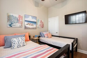 3 chambres, fer et planche à repasser, Wi-Fi gratuit, draps fournis